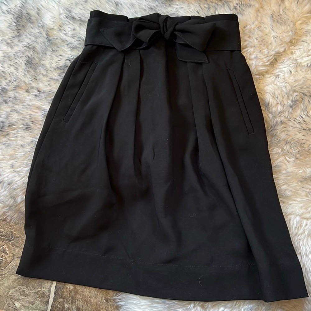 Skirt with bow
